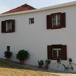 Karla Apartment